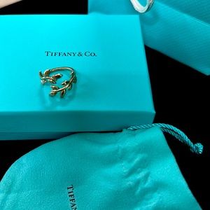 Tiffany & Co Paloma Picasso Olive Leaf Bypass Silver Ring